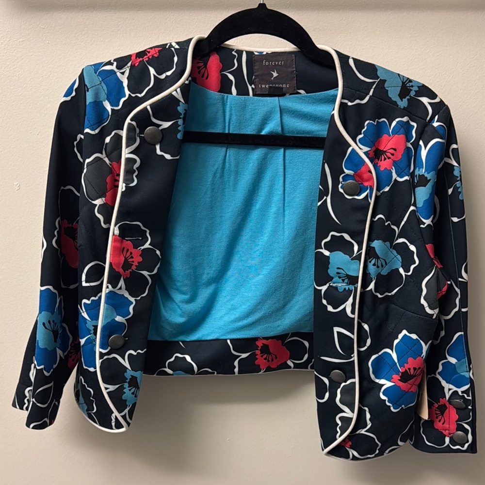 Forever 21 Blazer Size M Color Blue White